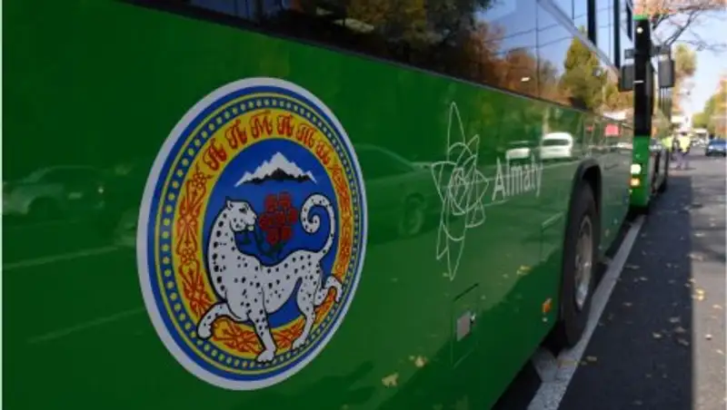 На маршруты Алматы выехали 50 новых автобусов стандарта Евро-5