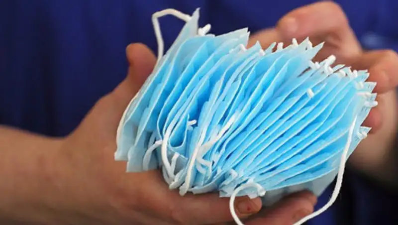 Более 200 тысяч масок выпускают в Алматинской области