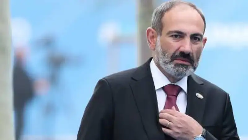 Пашинян повторно просит уволить главу Генштаба