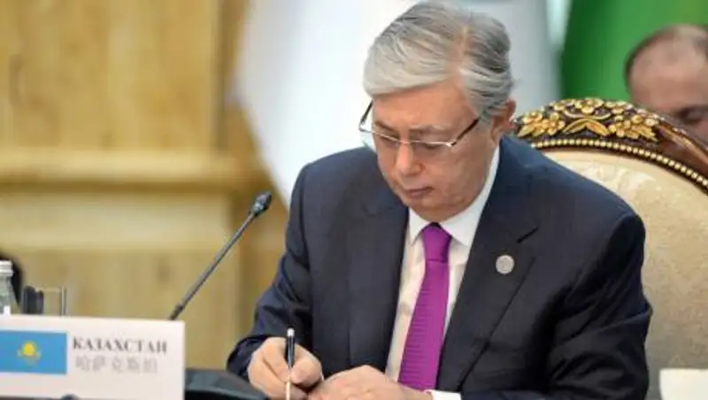 Президента наделили новыми полномочиями