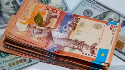 тенге, доллары, обменники, фото - Новости Zakon.kz от 31.03.2023 11:15