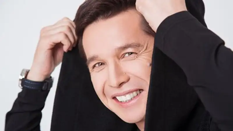 В эфире Первого канала Евразия певец Абай Бегей впервые рассказал о трагедии в семье