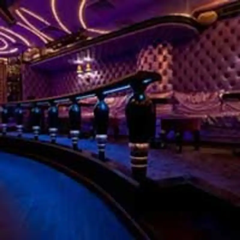 Спецназ устроил веселую ночь посетителям алматинского клуба