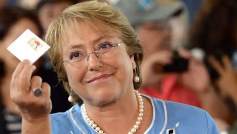 СМИ: суд в Чили запретил невестке президента выезжать из страны