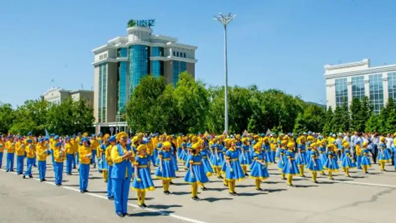 Праздник детства красочно отметил Восточный Казахстан