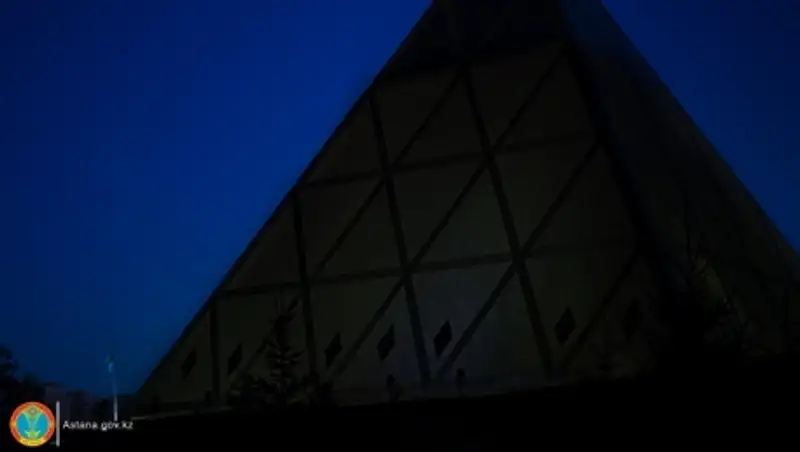 Астана поддержала всемирную экологическую акцию «Час Земли»