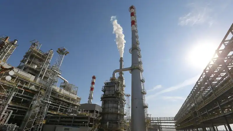 В Минэнерго дали поручения руководителям НПЗ