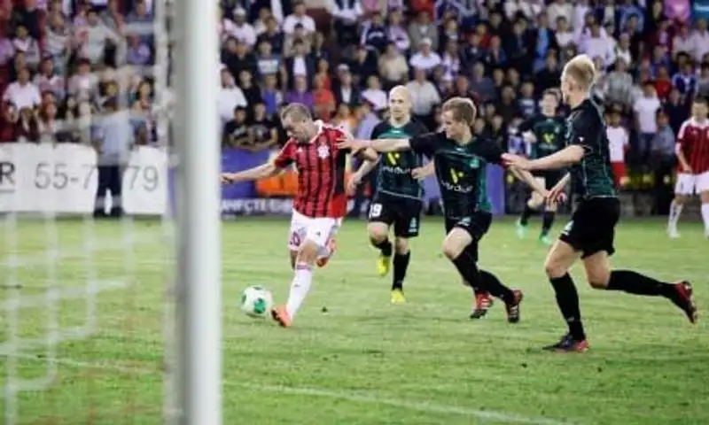 «Актобе» в первом матче третьего отборочного раунда Лиги Европы победил исландский «Брейдаблик» - 1:0 (фото), фото - Новости Zakon.kz от 02.08.2013 15:15