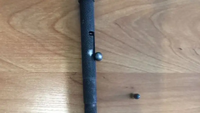 В Петропавловске мужчина продавал авторучку-пистолет