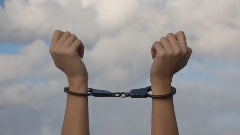 В России задержали казахстанку, которая была в розыске 8 лет