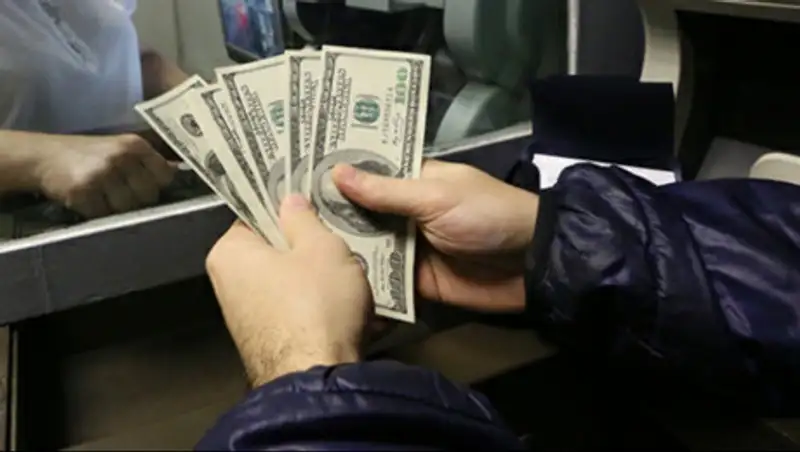 Задекларированные на границе деньги налогами и пошлинами не облагаются