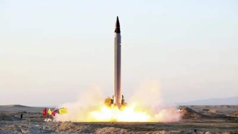 СМИ: Иран произвел второй за сутки тестовый запуск баллистических ракет