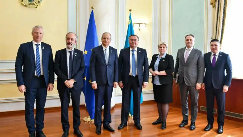 Глава МИД РК принял делегацию Европарламента