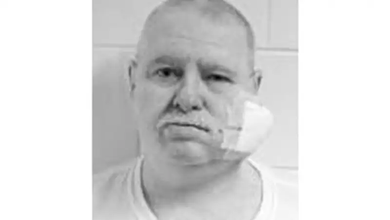 Американский сектант-убийца умер после 30 лет в камере смертников