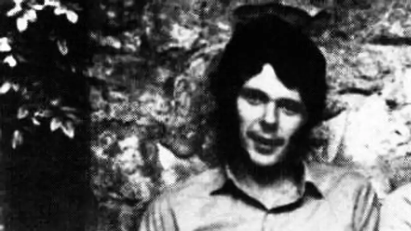 Умер барабанщик рок-гитариста Эрика Клэптона, убивший свою мать