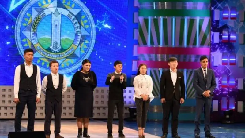 Астана т&#1257;рінде О&#1187;т&#1199;стік жайдарманшылары &#1257;нер к&#1257;рсетті