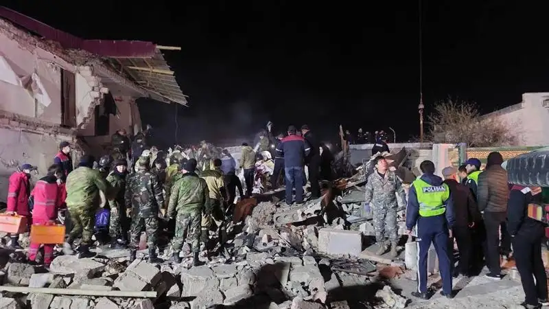 Ликвидация последствий взрыва в Жанаозене, фото - Новости Zakon.kz от 17.04.2023 18:07