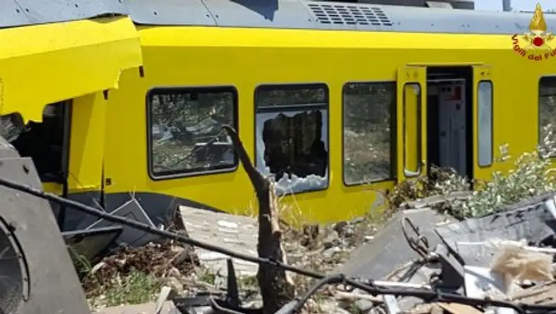 В Италии идут похороны жертв железнодорожной катастрофы