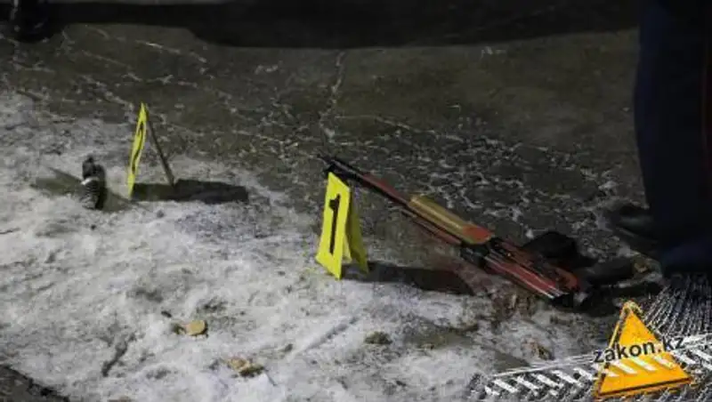 В Алматы за вооруженными людьми гнались полицейские. По городу был введен план "Перехват"