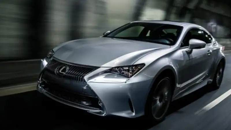 Lexus «обновил» спортивное купе RC и RC F