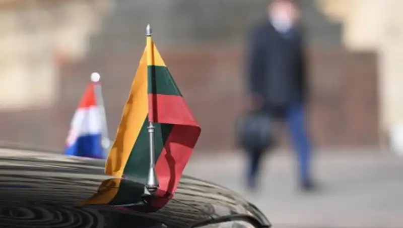 Россия высылает дипломатов нескольких стран