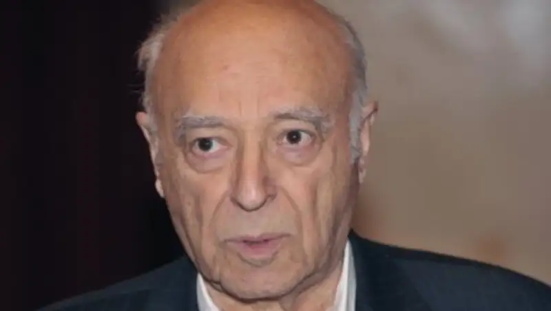 Владимир Этуш сломал позвоночник после падения