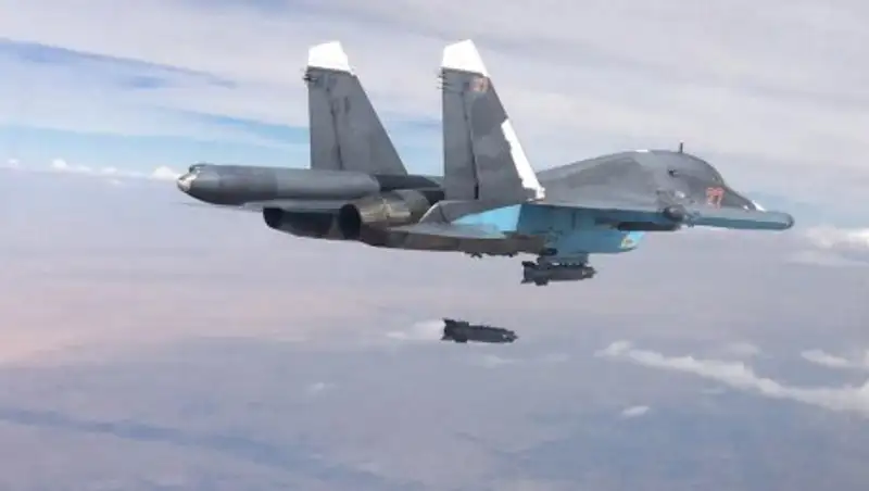 Минобороны: российская авиация уничтожила в Сирии колонну боевиков ИГИЛ*