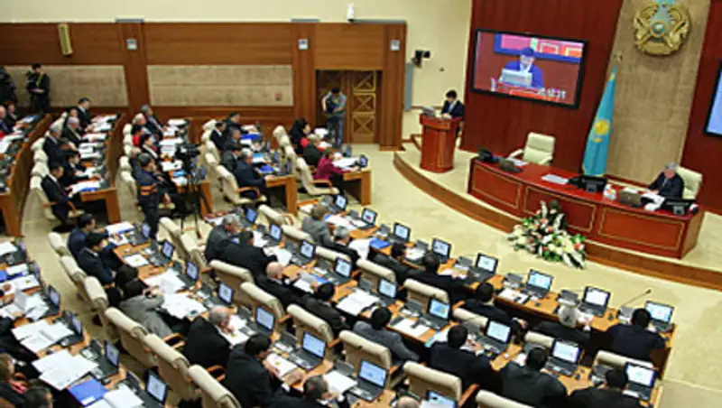 Парламент Казахстана принял закон о государственно-частном партнерстве, фото - Новости Zakon.kz от 15.10.2015 18:55