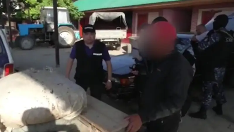 На Шардаринском водохранилище задержаны десять браконьеров