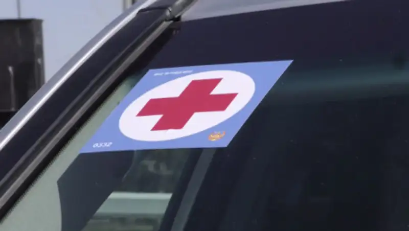 Спецзнаки на автомобили вручили врачам в Нур-Султане