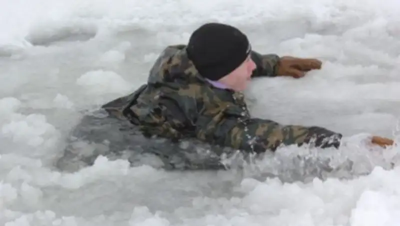 Павлодар облысында Омбыдан келген балықшы құтқарылды 