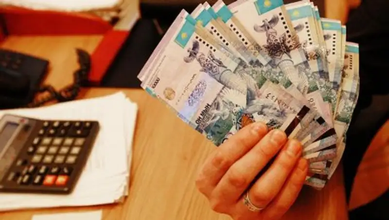 Бывший сотрудник банка с "криминальным талантом" обманывает алматинцев