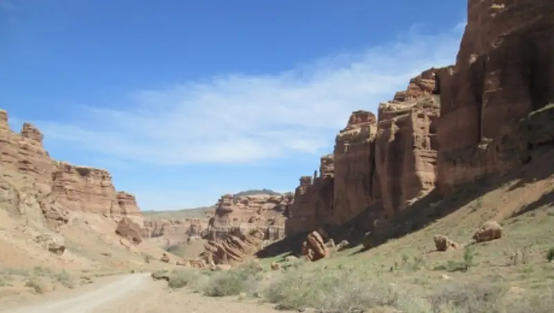 Один из самых уникальных объектов природы Казахстана - Чарынский каньон