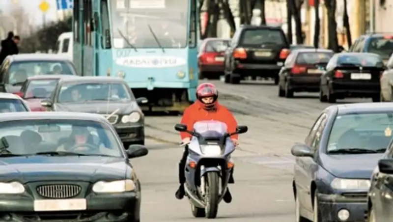 Водители Алматы страдают мотофобией - опрос
