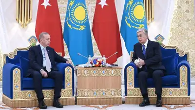 Токаев и Эрдоган подписали несколько документов по итогам встречи, фото - Новости Zakon.kz от 12.10.2022 18:14
