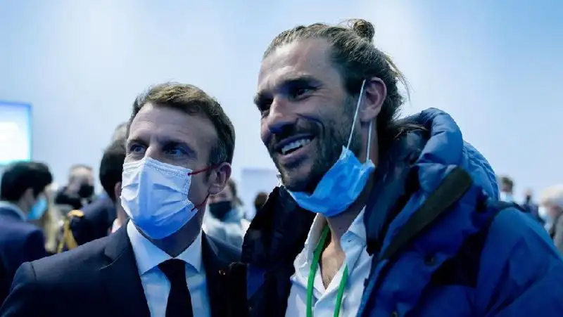 Макрон объявил о намерении остаться на второй срок