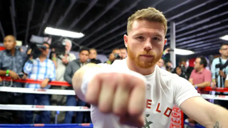 Альварес заявил при каких условиях будет драться с Головкиным