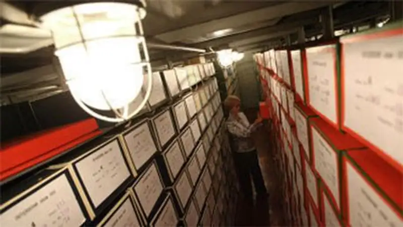 КНБ Казахстана передал в архивы полиции дела репрессированных и военнопленных в ВОВ