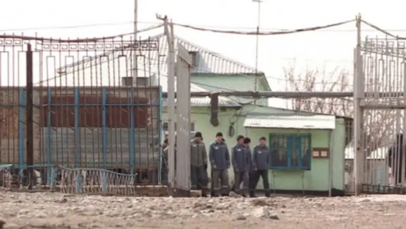 Как живет в колонии "пивной" король Тохтар Тулешов