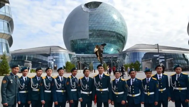 Лучшие жасулановцы и военнослужащие республиканской военной школы «Жас Улан» города Шымкент посетили ЭКСПО-2017