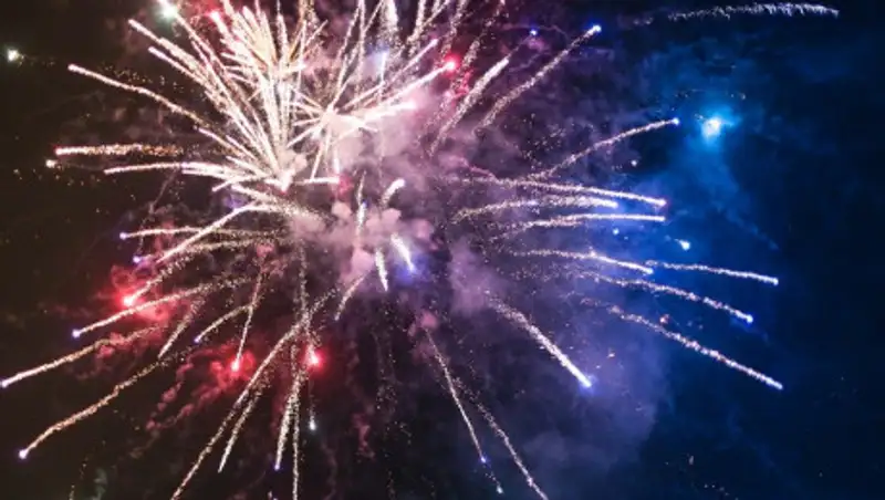 Дети обожгли глаза из-за пиротехники в Алматы