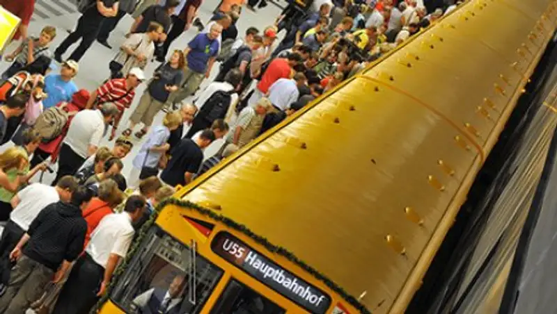 Пожилой немец попросил уступить ему место при помощи «доброго слова» и пистолета