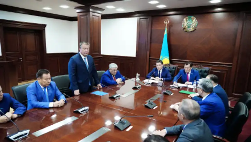 Аскар Мамин представил активу Кызылординской области нового акима