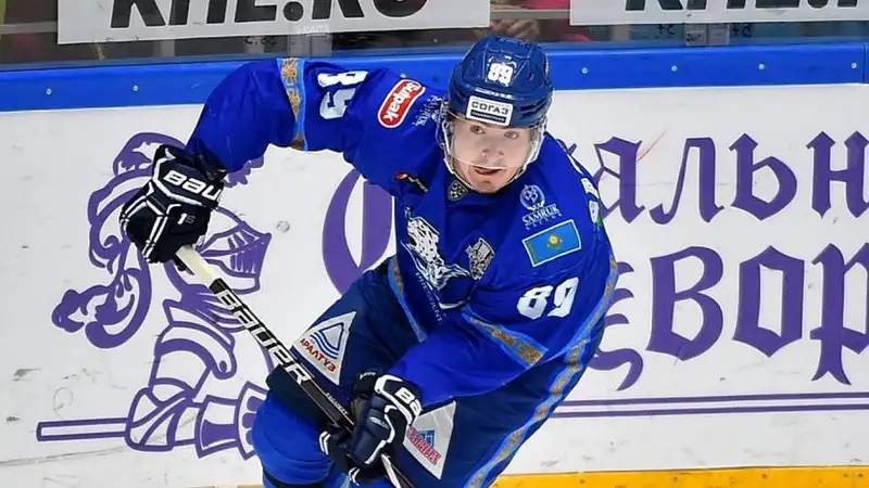 Хоккеист сборной Казахстана вернулся в «Барыс»