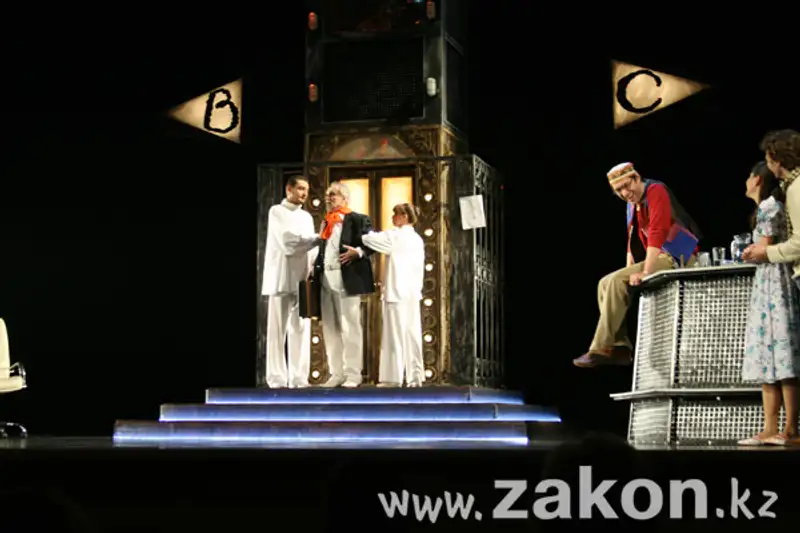 Сегодня в театре им. М.Ю. Лермонтова состоится премьера спектакля «Отель двух миров» (фото) Сегодня в театре им. М.Ю. Лермонтова состоится премьера спектакля «Отель двух миров» (фото), фото - Новости Zakon.kz от 17.02.2012 18:15