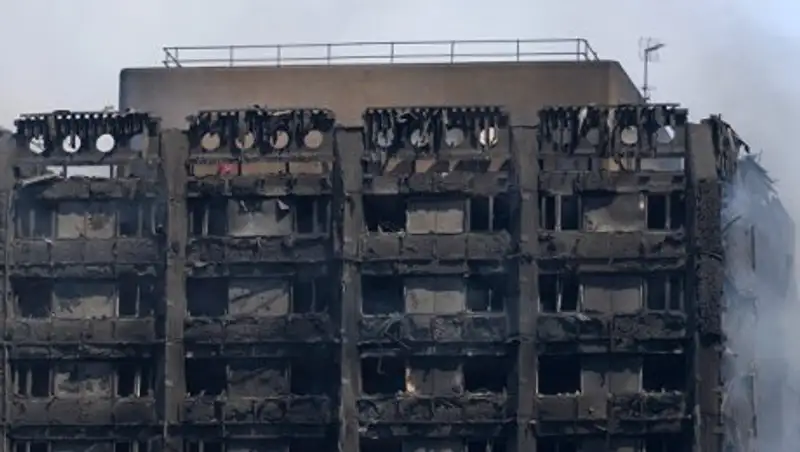 Поиски останков погибших во время пожара в Лондоне продлятся до конца года