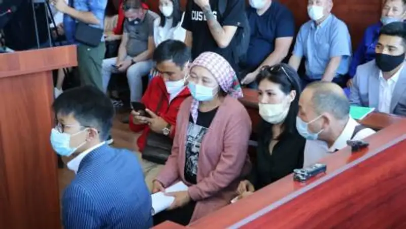 Наезд на блокпост в Алматы: семьи погибших не прощают экс-полицейского