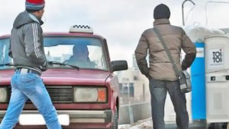 Из аэропорта Астаны уберут частных таксистов