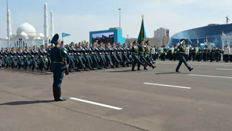 Участие в военном параде в Астане приняли казахстанские пограничники