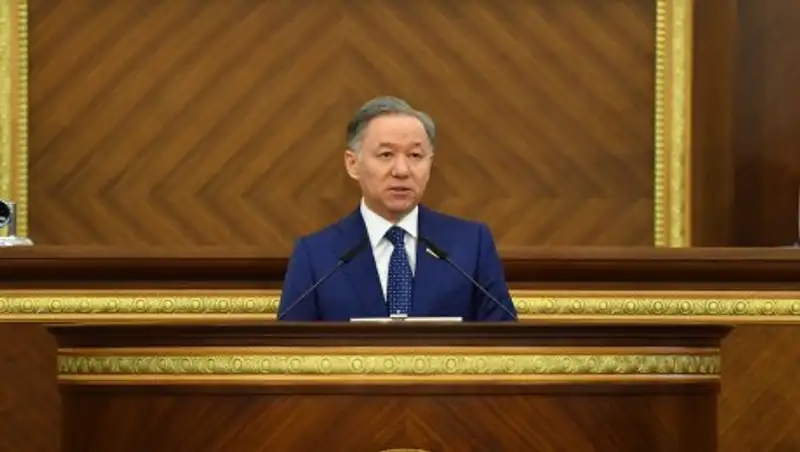 Нигматулин рассказал о мерах законодательной поддержки сферы занятости населения